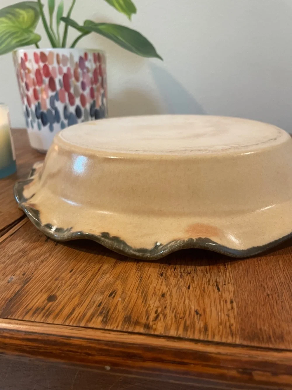 Daniel Lasser Vermont Tulip Pie Plate – Hand-Painted Stoneware – 9 inch
